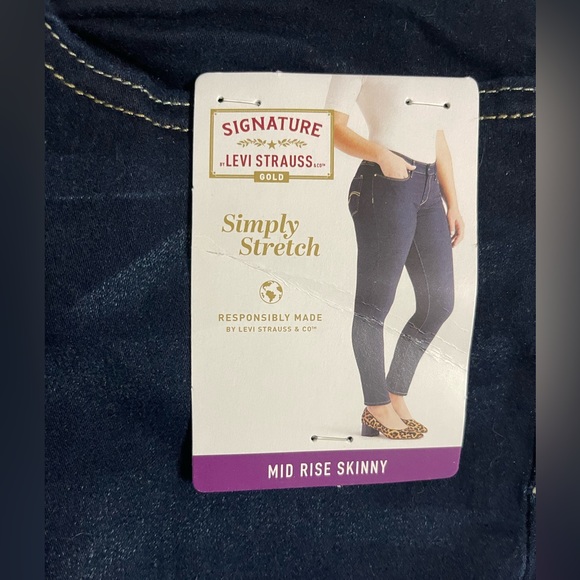 Mid Rise Jeans - Picture 2 of 2